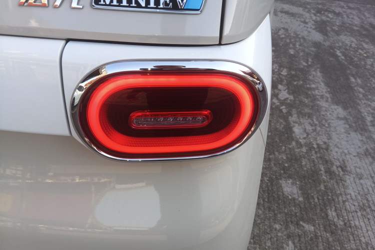 Used Wuling Hongguang MINIEV 2024 3rd Generation 215km Advanced Version
