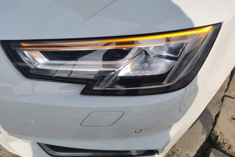 Used Audi A4L 2018 30th Anniversary Edition 40 TFSI Fashion Model
