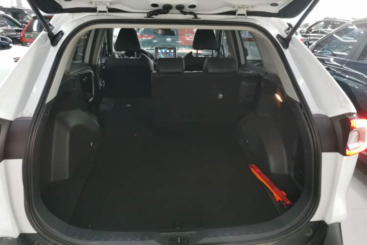 Used Toyota Wildlander 2022 2.0L CVT 4x4 Luxury PLUS Edition
