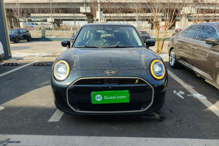 Used  Electric MINI COOPER 2024 452km COOPER SE Artist
