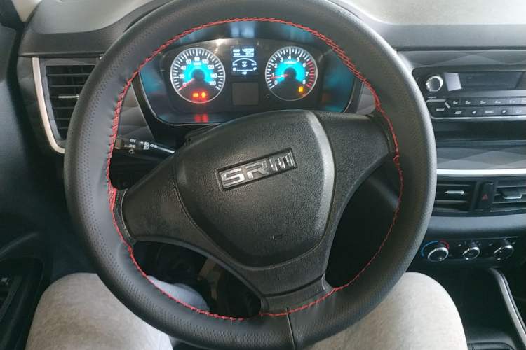 Used Jinbei Gold Hiace M Classic 2022 1.6L Engineering Lion Van 2 Seats