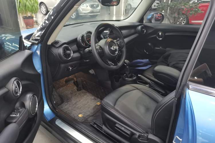 Used  MINI 2016 1.2T ONE Pioneer Edition
