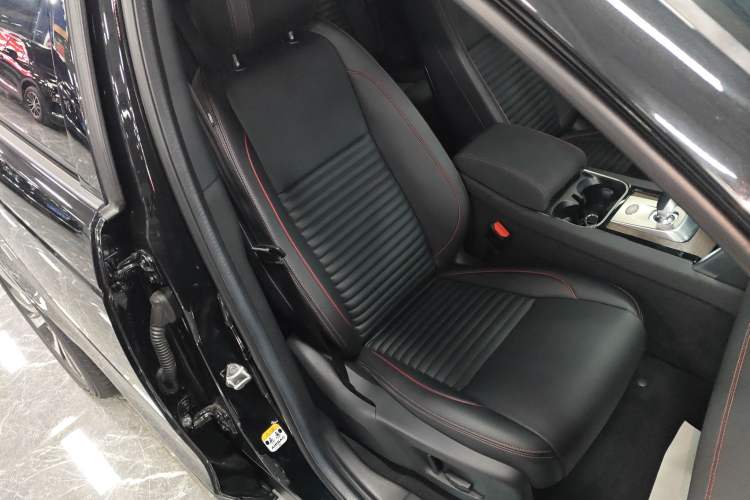 Used Land Rover Discovery Sport 2022 249 PS R-Dynamic S Performance Edition 5 Seats
