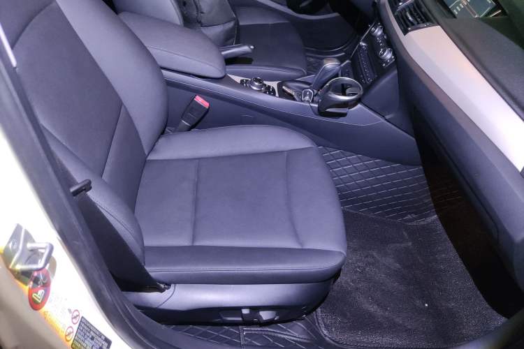 Used BMW X1 2012 sDrive18i Luxury Edition