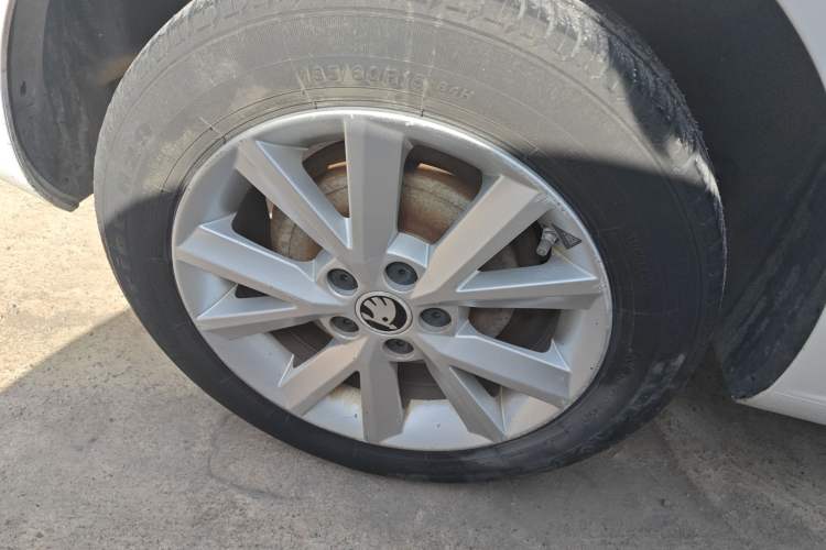 Used Skoda Rapid 2016 1.6L Automatic Chuanxing Edition
