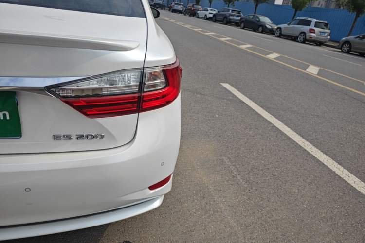 Used Lexus ES 2015 200 Elite Edition
