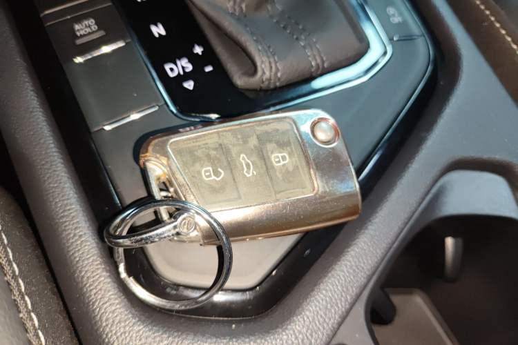 Used Volkswagen Tiguan L 2021 330TSI Automatic Two-Wheel Drive R-Line Enhanced Edition