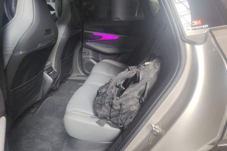 Used Lynk & Co 08 EM-P 2023 220km All-Wheel-Drive Performance Halo
