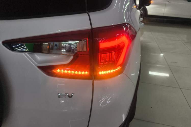 Used BYD Yuan New Energy 2019 EV535 Smart Connect Trendsetting Model