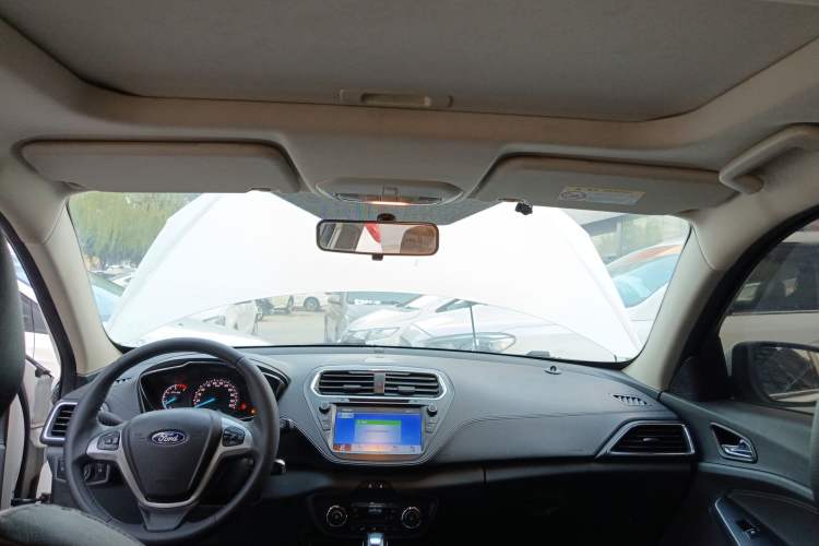 Used Ford Escort 2017 Happiness Edition 1.5L Automatic Fashion Version
