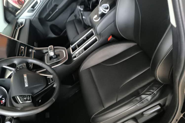 Used Haval M6 2021 PLUS 1.5T DCT Luxury Smart Connectivity Model