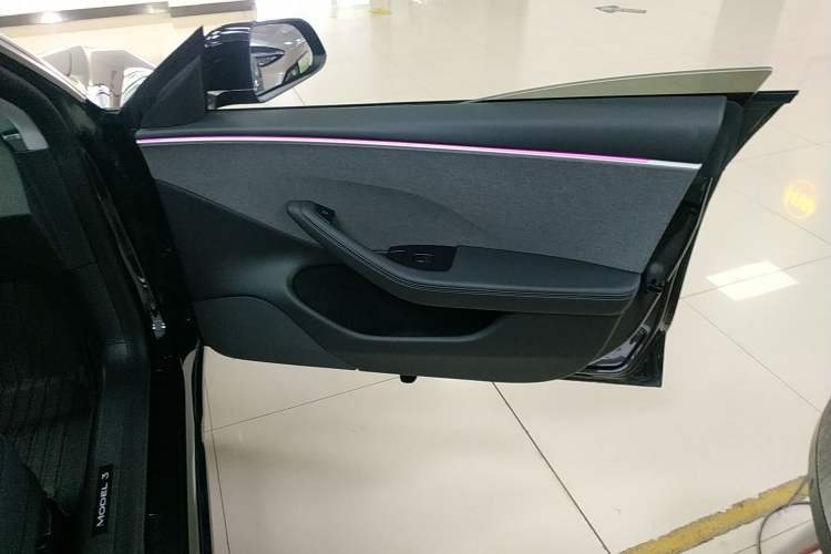 Used Tesla Model 3 2023 Rear-Wheel-Drive Version
