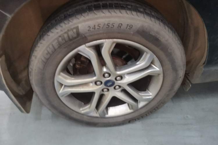 Used Ford Edge 2018 EcoBoost 245 Two-Wheel-Drive Titanium 7-Seater China VI Standard