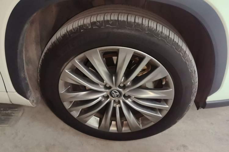 Used Toyota Highlander 2023 2.5L Smart Electric Hybrid Dual-Engine Four-Wheel Drive Prestige Version – 7 Seats
