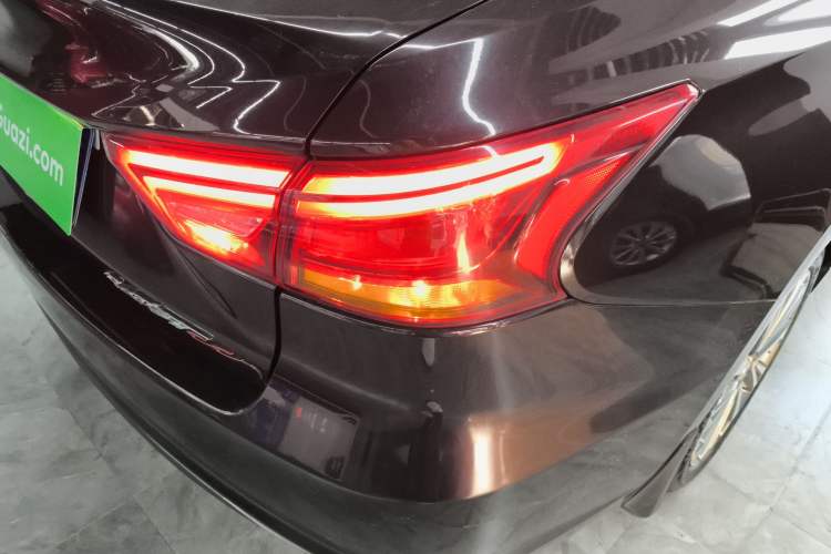 Used Changan Raeton CC 2018 1.5T Automatic Zhiya Model China V Standard
