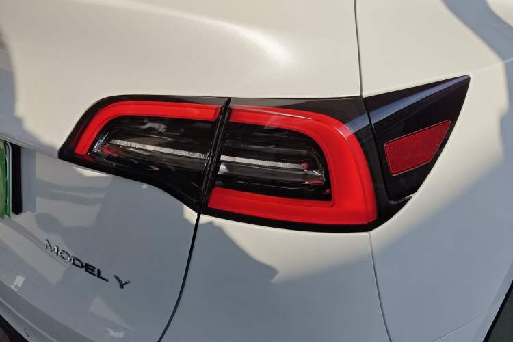 Used Tesla Model Y 2021 Standard Range Rear-Wheel Drive Version
