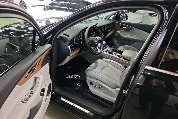 Used Audi Q7 2025 55 TFSI quattro S line Prestige Edition
