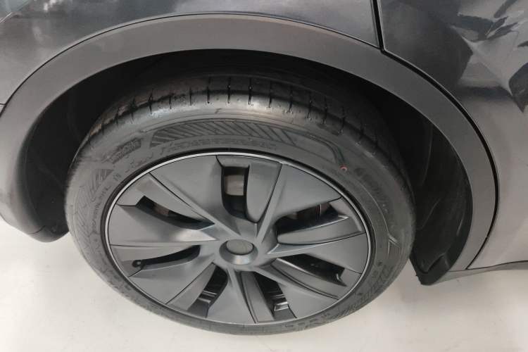 Used Tesla Model Y 2024 Rear-Wheel-Drive Version
