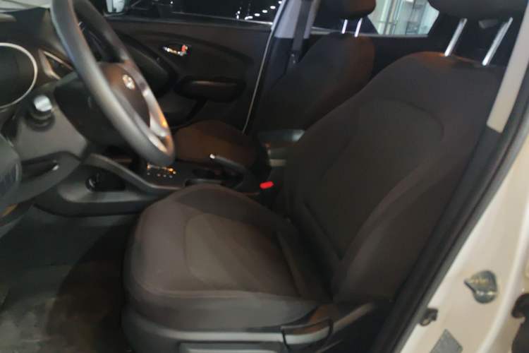 Used Hyundai ix35 2015 2.0L Automatic 2WD Comfort Edition China V Standard
