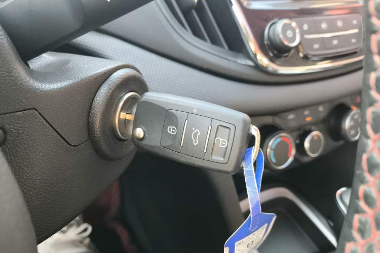 Used Chevrolet Monza 2020 Light Hybrid Redline 320T Dual-Clutch Thrilling Edition
