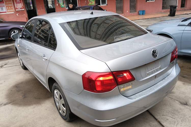 Used Volkswagen Jetta 2015 1.6L Manual Fashion Edition