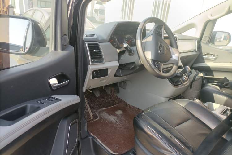 Used  M4 2019 Business Series 2.0L Manual - China VI Standard