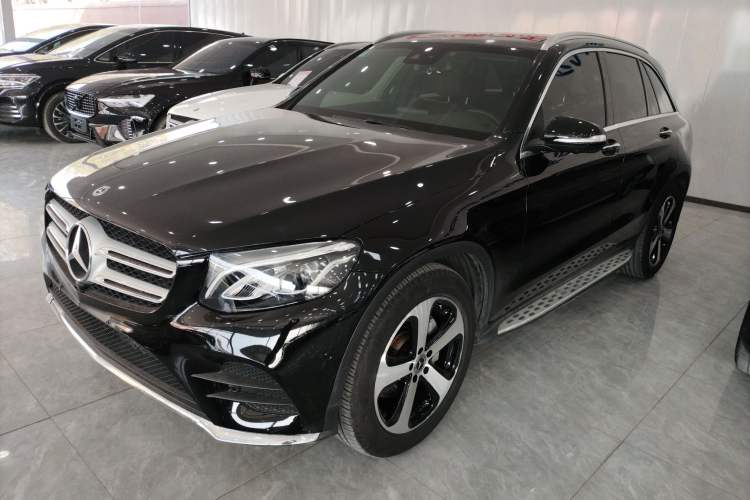 Used Mercedes-Benz GLC 2018 GLC 260 4MATIC Luxury Model
