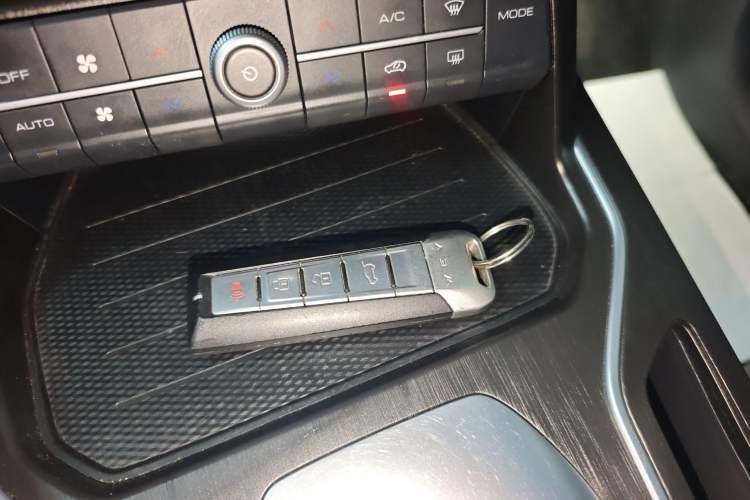 Used Wey VV5 2021 1.5T Two-Wheel Drive Smart Pioneer
