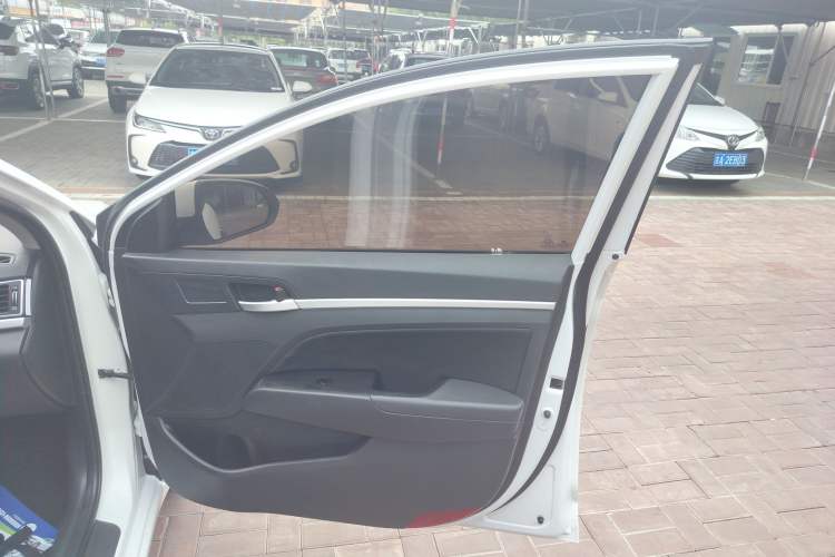 Used Hyundai Elantra 2016 1.6L Automatic ZhiXuan – Elite Version