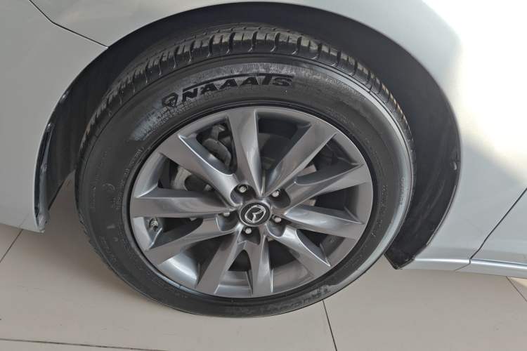 Used Mazda Atenza 2021 2.0L Blue Sky Luxury Edition
