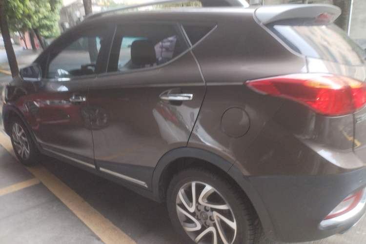 Used  Refine S3 2016 1.5L CVT Luxury Smart Version
