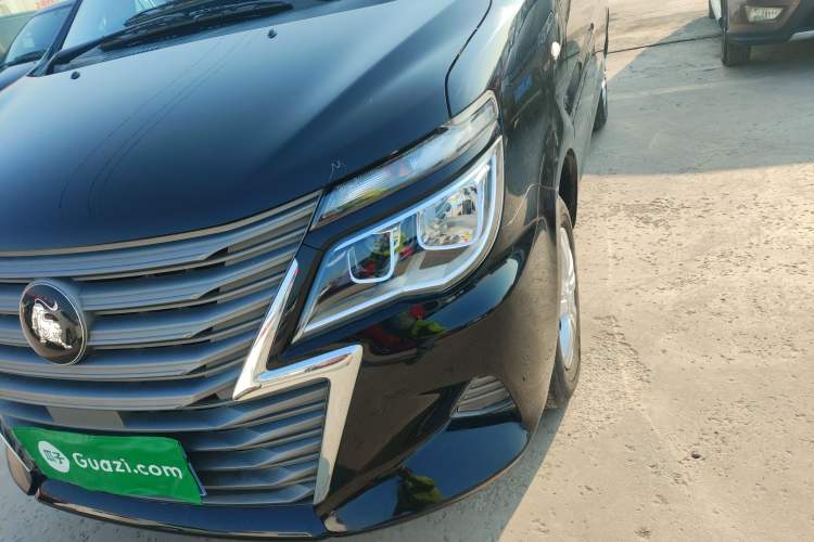 Used FORTHING Lingzhi 2023 M5 1.6L Practical Model 5 Seats
