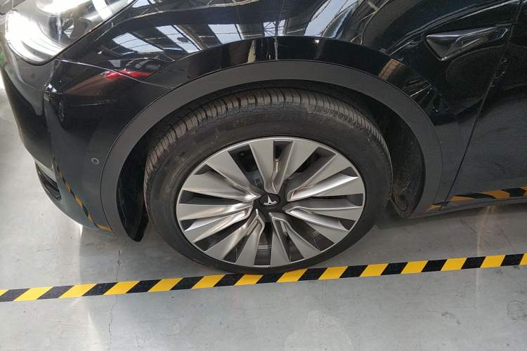 Used Tesla Model Y 2021 Standard Range Rear-Wheel Drive Version