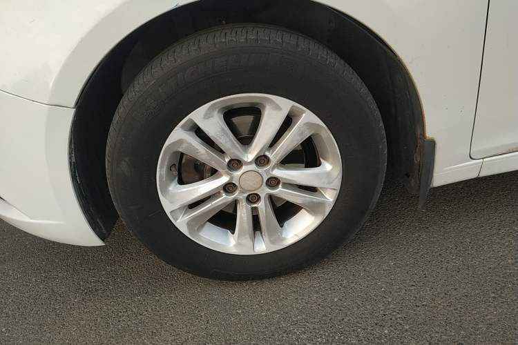 Used Chevrolet Cruze 2015 1.5L Classic SL MT
