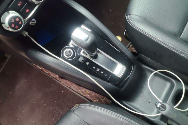 Used Nissan Kicks 2021 1.5L XV CVT Smart Connect Luxury Edition
