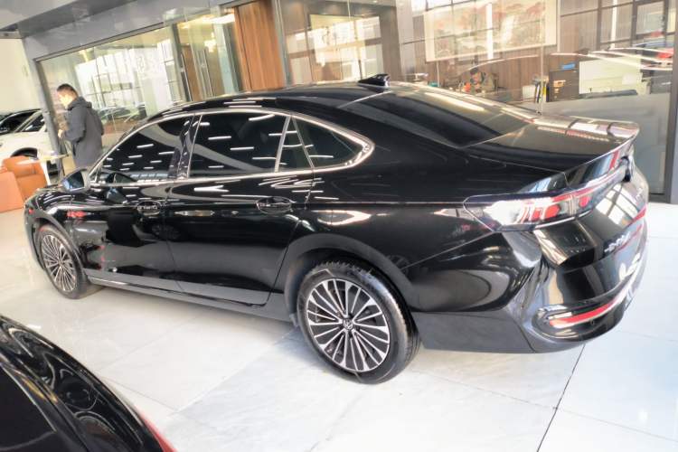 Used Volkswagen Magotan 2024 380TSI DSG Prestige Edition DaMai Package
