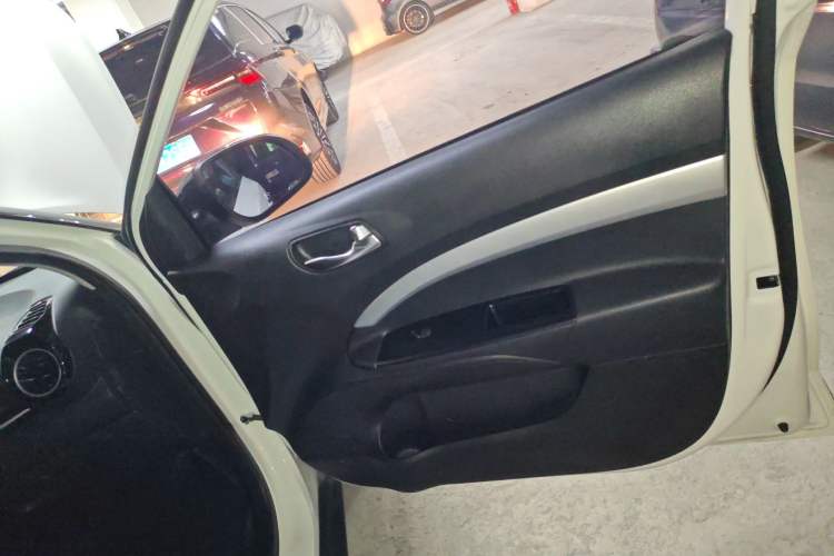 Used Kia Stonic 2021 1.4L CVT Sunroof Model
