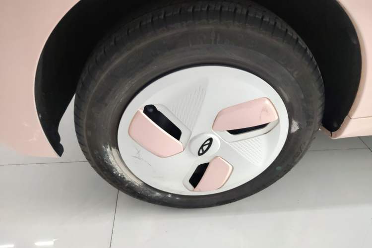 Used Chery QQ Ice Cream 2022 Pudding Model
