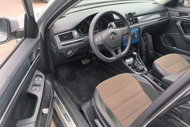 Used Volkswagen C-TREK 2017 1.6L Automatic Comfort Model