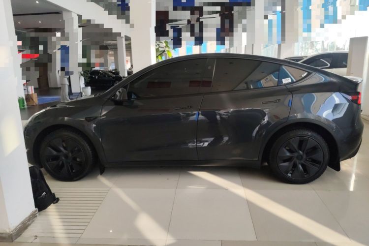 Used Tesla Model Y 2024 Long-Range All-Wheel-Drive Version
