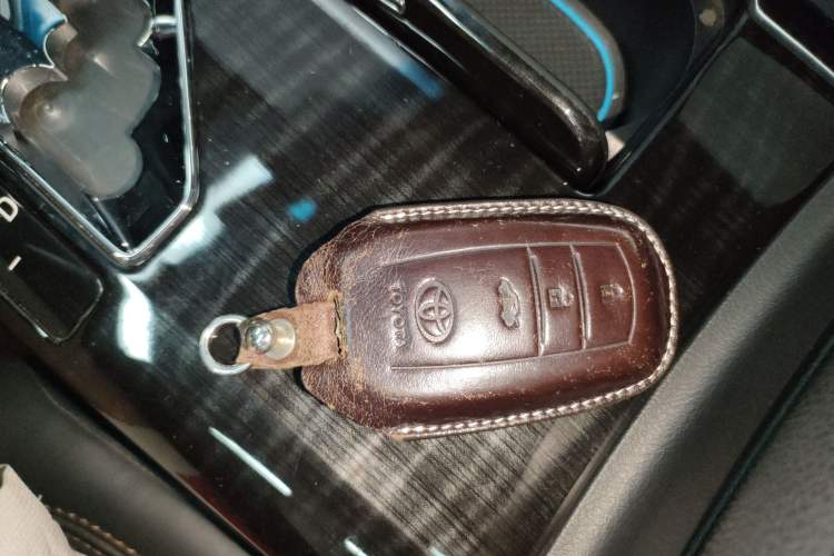 Used Toyota Crown 2015 2.5L Smart Edition
