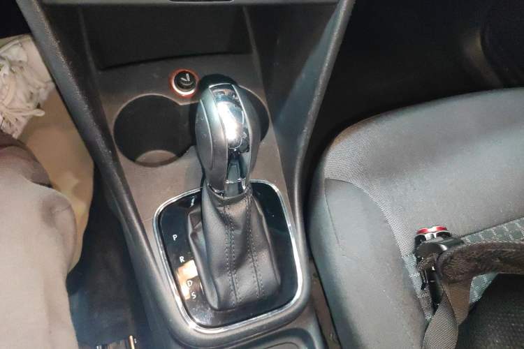 Used Volkswagen Polo 2016 1.6L Automatic Comfort Model