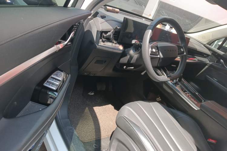 Used Roewe RX5 MAX 2022 1.5T Automatic Zhiwei Prestige Edition