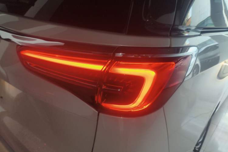 Used Buick GL8 2021 ES Landtrek 653T Luxury Model
