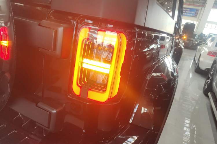 Used  BJ40 2020 2.0T Automatic Four-Wheel Drive Urban Hunter Edition Chivalrous Type
