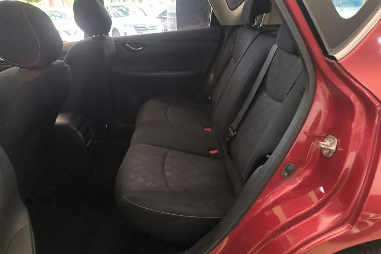 Used Nissan Tiida 2016 1.6L CVT Cool Dynamic Edition
