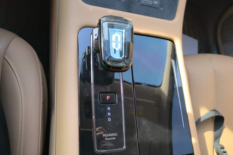 Used Hima AITO M7 2024 1.5T Intelligent Driving 4WD Max Edition 5 Seats
