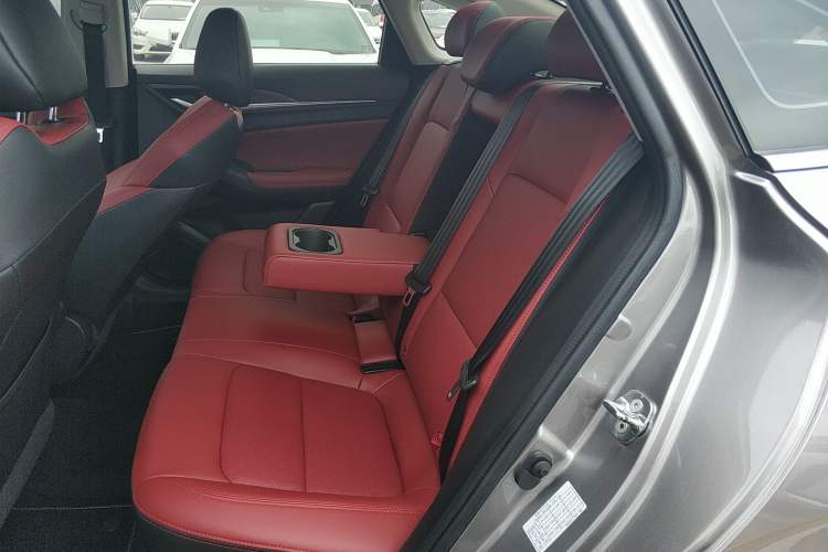 Used Changan Eado 2020 PLUS Blue Whale NE 1.4T GDI DCT Flagship Model
