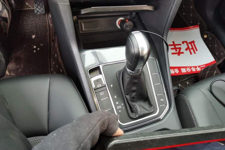 Used Volkswagen Golf Sportsvan 2018 230TSI Automatic Trend Edition