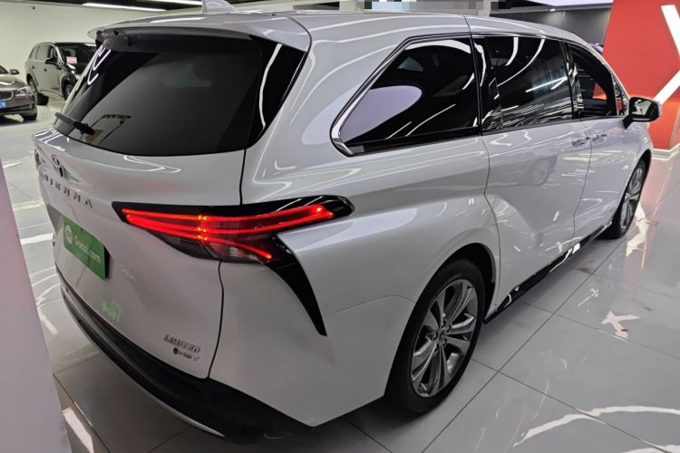 Used Toyota Sienna 2024 2.5L Hybrid Prestige Deluxe Edition
